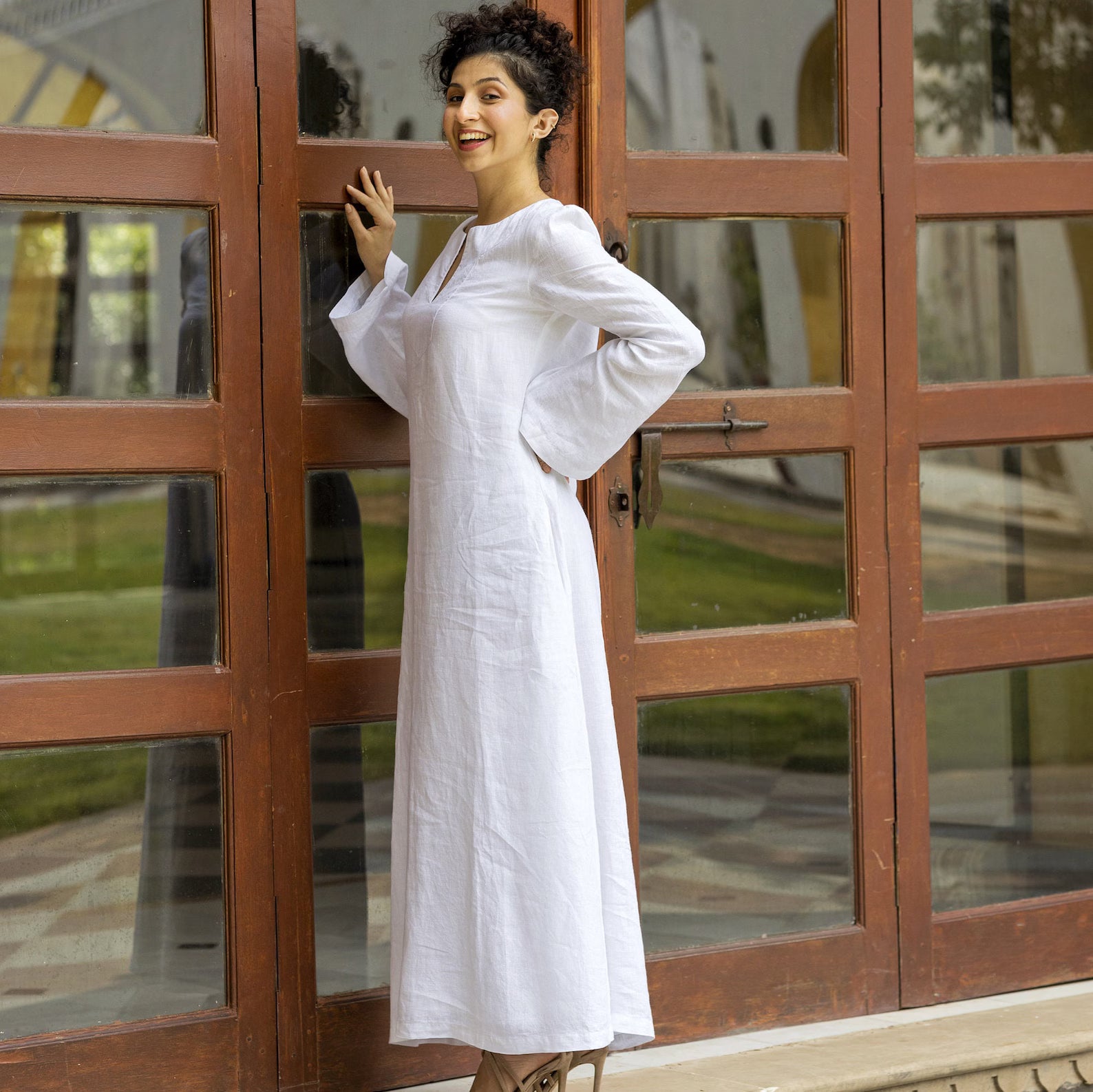 White Linen Kaftan Maxi Dress - PIKARU FASHION