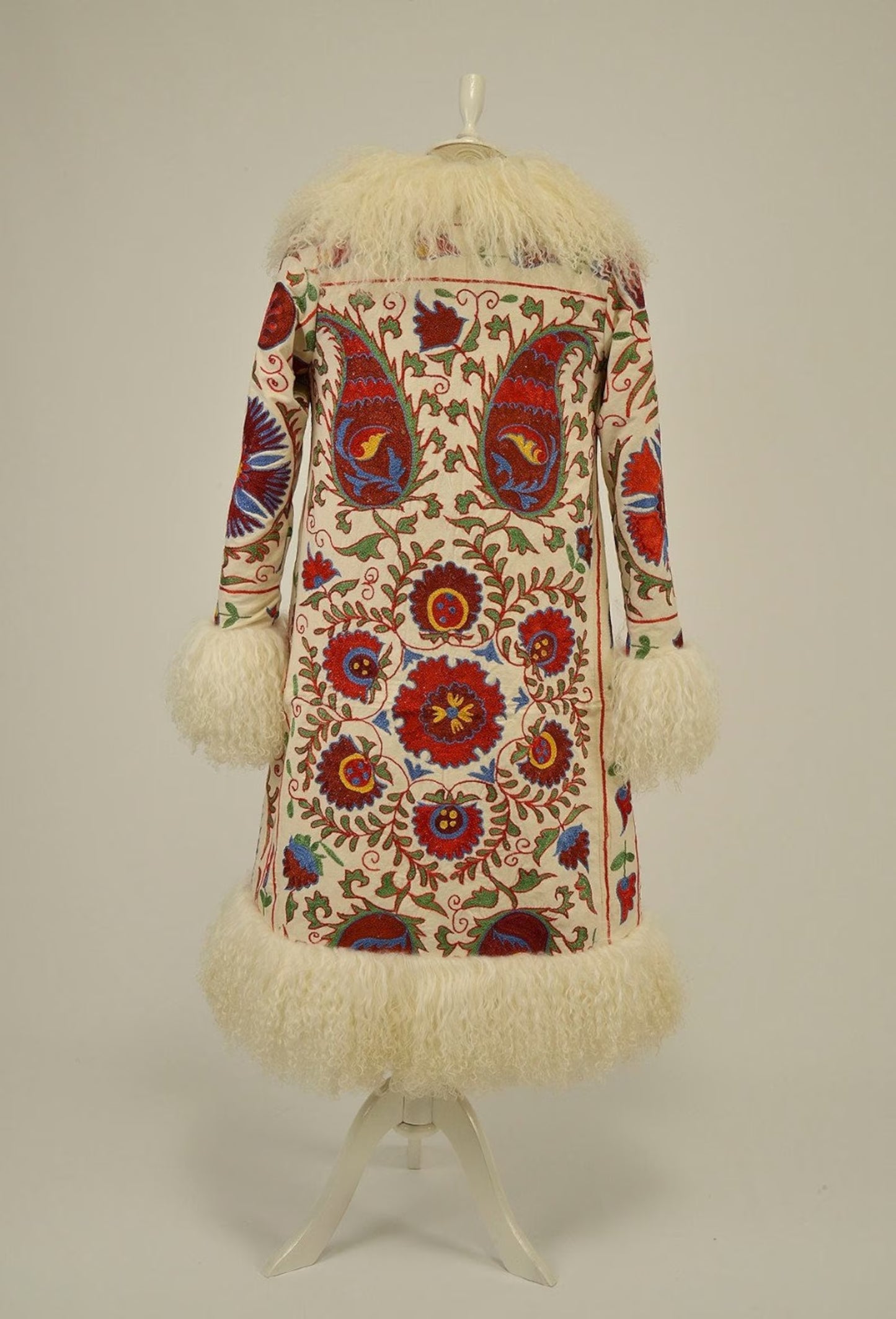 Handmade Suzani Shearling Coat - PIKARU FASHION