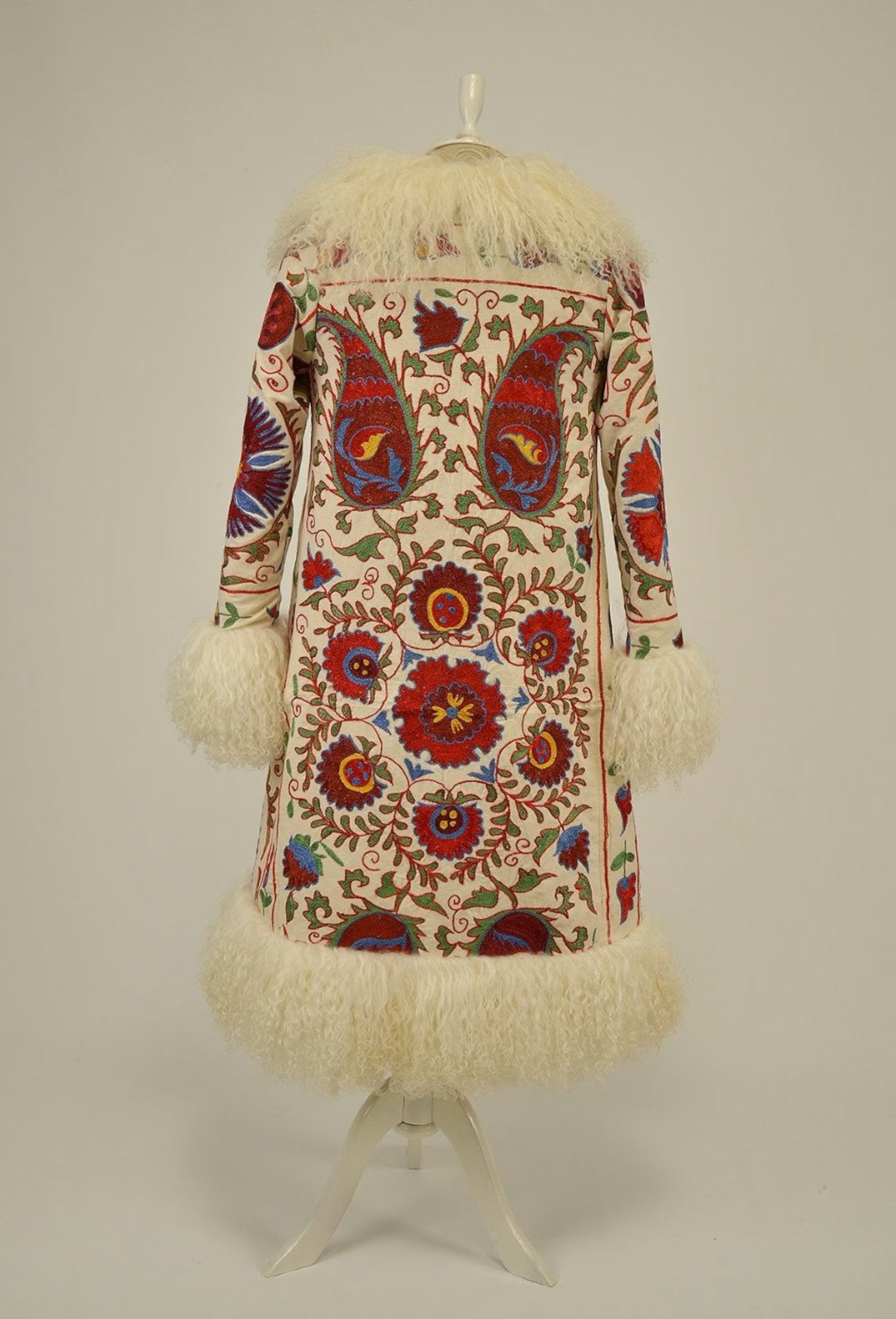 Handmade Suzani Shearling Coat - PIKARU FASHION